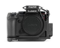 Tilta TA-T50-HCC-B Panasonic  S5 II/IIX için Yarım Kamera Kafesi